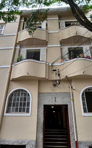 Apartamento à venda com 65m², 1 quarto e sem vagaFachada