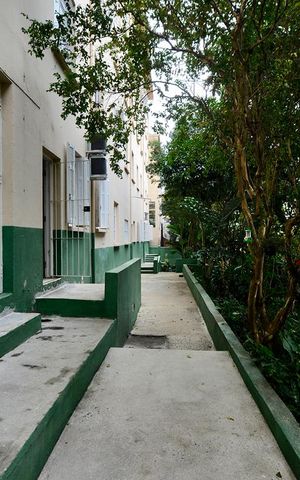 Apartamento à venda com 65m², 1 quarto e sem vagaÁrea comum