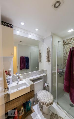 Apartamento à venda com 50m², 2 quartos e 1 vaga Apartamento à venda com 50m², 2 quartos e 1 vagaBanheiro Social