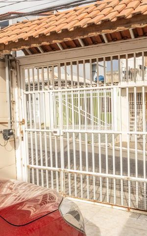 Casa à venda com 197m², 3 quartos e 2 vagas Casa à venda com 197m², 3 quartos e 2 vagasGaragem