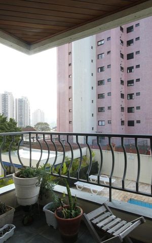Apartamento à venda com 87m², 3 quartos e 2 vagasVaranda