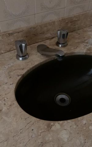 Casa à venda com 185m², 3 quartos e 2 vagas Casa à venda com 185m², 3 quartos e 2 vagasBanheiro da suíte 2