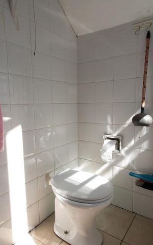 Casa à venda com 185m², 3 quartos e 2 vagas Casa à venda com 185m², 3 quartos e 2 vagasBanheiro de serviço
