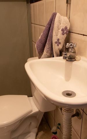 Casa à venda com 185m², 3 quartos e 2 vagas Casa à venda com 185m², 3 quartos e 2 vagasLavabo