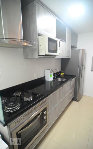 Apartamento à venda com 68m², 2 quartos e 1 vagaCozinha