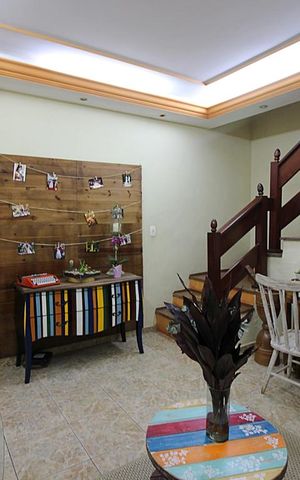 Casa à venda com 175m², 3 quartos e 2 vagasSala