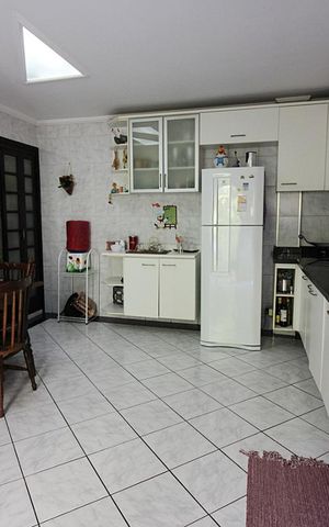 Casa à venda com 175m², 3 quartos e 2 vagasCozinha
