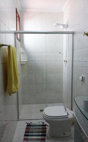 Casa à venda com 175m², 3 quartos e 2 vagasBanheiro Social