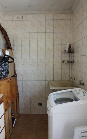 Casa à venda com 175m², 3 quartos e 2 vagasÁrea de Serviço