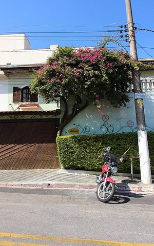 Casa à venda com 175m², 3 quartos e 2 vagasFachada