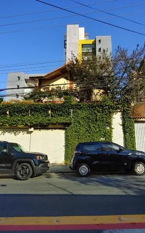 Casa para alugar com 198m², 3 quartos e 2 vagasFachada