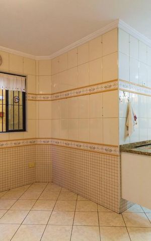 Casa para alugar com 198m², 3 quartos e 2 vagasCozinha