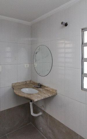 Casa à venda com 246m², 2 quartos e 2 vagasBanheiro