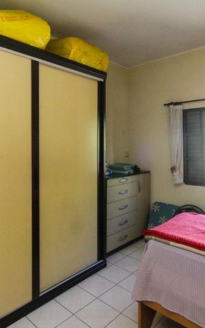 Casa à venda com 275m², 4 quartos e 8 vagas Casa à venda com 275m², 4 quartos e 8 vagasQuarto
