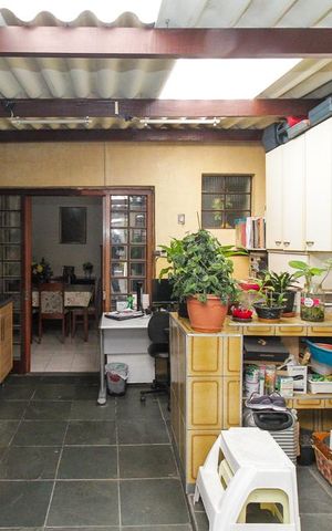 Casa à venda com 275m², 4 quartos e 8 vagas Casa à venda com 275m², 4 quartos e 8 vagasEspaço Gourmet