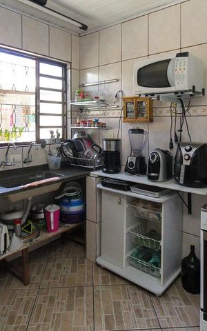Casa à venda com 275m², 4 quartos e 8 vagas Casa à venda com 275m², 4 quartos e 8 vagasCozinha