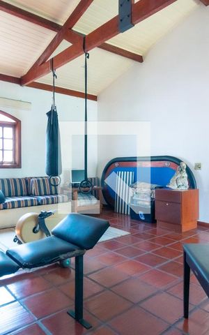 Casa à venda com 608m², 3 quartos e 6 vagasQuarto 1 - suíte