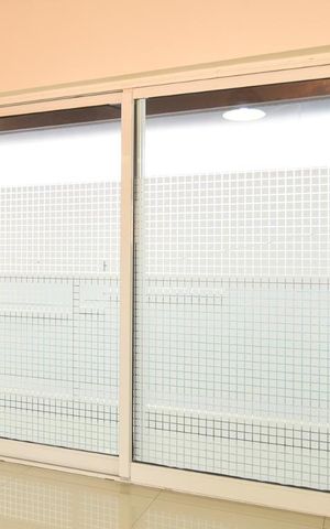 Casa para alugar com 417m², 6 quartos e 3 vagasSala 2 principal - porta para o corredor - piso superior - parte posterior