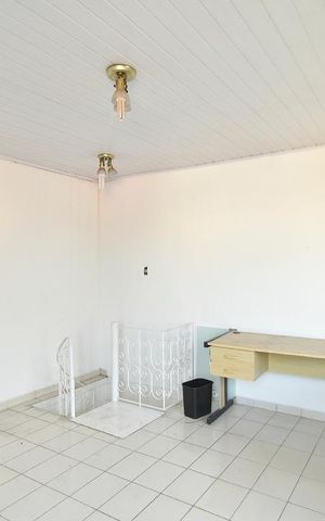 Casa para alugar com 417m², 6 quartos e 3 vagasEdícula - quarto ou sala - piso superior