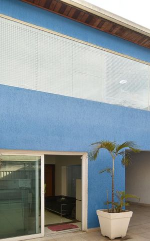 Casa para alugar com 417m², 6 quartos e 3 vagasFachada frontal