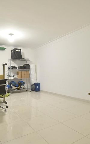 Casa para alugar com 417m², 6 quartos e 3 vagasSala 1 - piso inferior - parte posterior