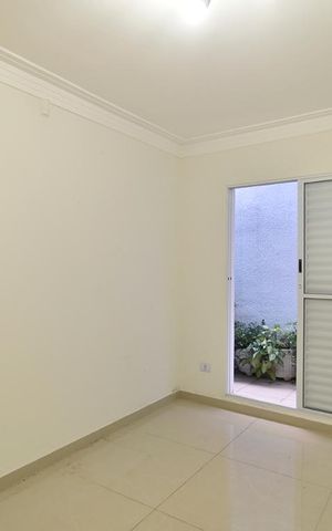 Casa para alugar com 417m², 6 quartos e 3 vagasQuarto 2 - piso inferior - parte posterior