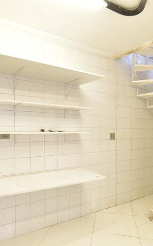Casa para alugar com 417m², 6 quartos e 3 vagasEdícula - cozinha ou deposito - piso inferior