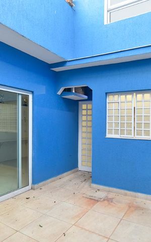 Casa para alugar com 417m², 6 quartos e 3 vagasQuintal - vista da -área de serviço e edicula