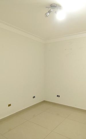 Casa para alugar com 417m², 6 quartos e 3 vagasQuarto 1 - piso inferior - parte posterior