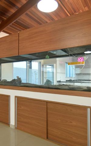 Casa para alugar com 417m², 6 quartos e 3 vagasSala 2 principal - aquário - piso superior - parte posterior