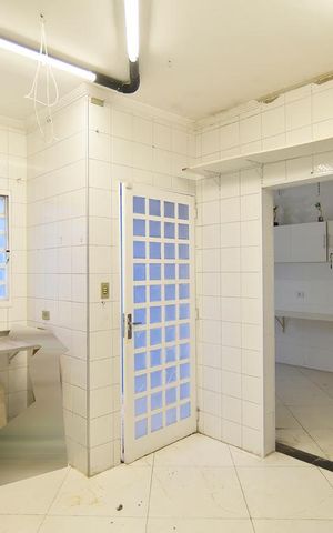 Casa para alugar com 417m², 6 quartos e 3 vagasEdícula - cozinha ou deposito - piso inferior
