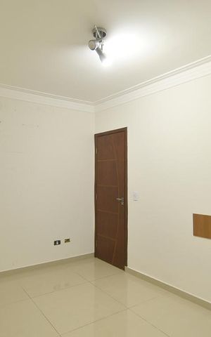 Casa para alugar com 417m², 6 quartos e 3 vagasQuarto 1 - piso inferior - parte posterior