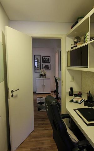 Apartamento à venda com 150m², 3 quartos e 3 vagasEscritório