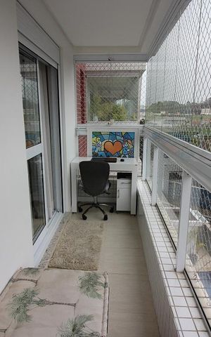 Apartamento à venda com 150m², 3 quartos e 3 vagasVaranda do Quarto 1 - Suíte
