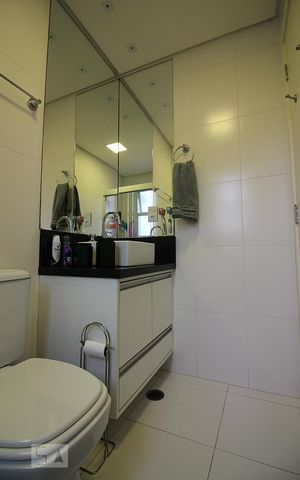 Apartamento à venda com 150m², 3 quartos e 3 vagasBanheiro da Suíte 2