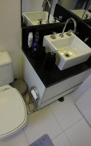 Apartamento à venda com 150m², 3 quartos e 3 vagasDetalhes do Banheiro da Suíte 2