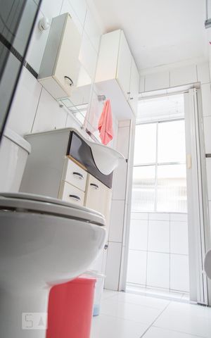 Apartamento para alugar com 98m², 3 quartos e 1 vaga Apartamento para alugar com 98m², 3 quartos e 1 vagaBanheiro de Serviço