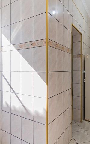 Casa à venda com 198m², 3 quartos e 2 vagas Casa à venda com 198m², 3 quartos e 2 vagasÁrea de Serviço