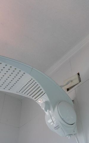 Casa para alugar com 184m², 3 quartos e 2 vagas Casa para alugar com 184m², 3 quartos e 2 vagasDetalhe - Banheiro da Suíte