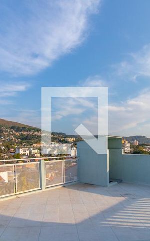 Casa à venda com 300m², 4 quartos e 2 vagas Casa à venda com 300m², 4 quartos e 2 vagasTerraço