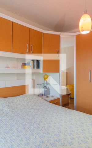 Casa à venda com 300m², 4 quartos e 2 vagas Casa à venda com 300m², 4 quartos e 2 vagasQuarto 2