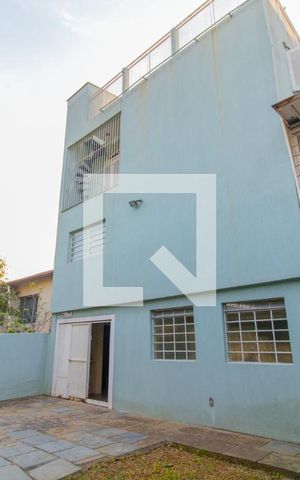 Casa à venda com 300m², 4 quartos e 2 vagas Casa à venda com 300m², 4 quartos e 2 vagasQuintal