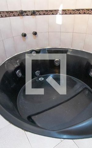 Casa à venda com 300m², 4 quartos e 2 vagas Casa à venda com 300m², 4 quartos e 2 vagasBanheiro do Quarto 3