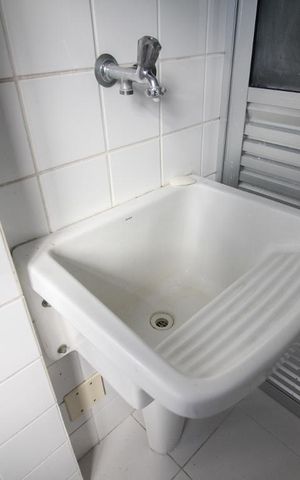Apartamento para alugar com 48m², 2 quartos e 1 vagaArea de serviço