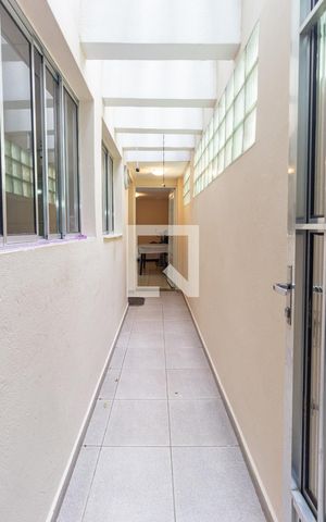 Casa à venda com 140m², 3 quartos e 2 vagasEntrada Lateral