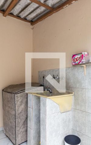 Casa à venda com 140m², 3 quartos e 2 vagasÁrea de Serviço
