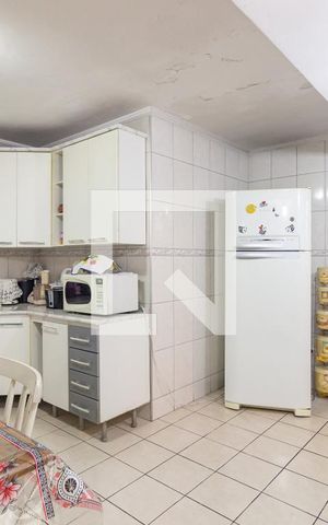 Casa à venda com 140m², 3 quartos e 2 vagasCozinha