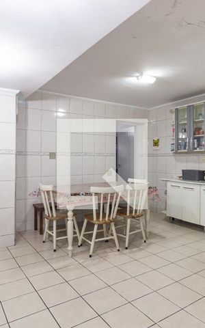 Casa à venda com 140m², 3 quartos e 2 vagasCozinha