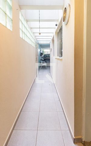 Casa à venda com 140m², 3 quartos e 2 vagasEntrada Lateral