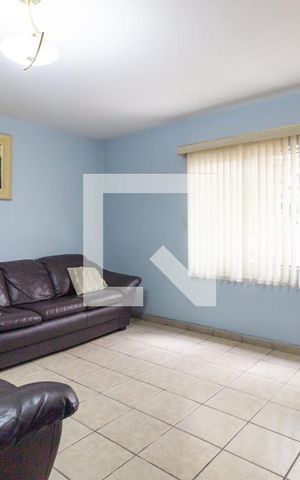 Casa à venda com 140m², 3 quartos e 2 vagasSala